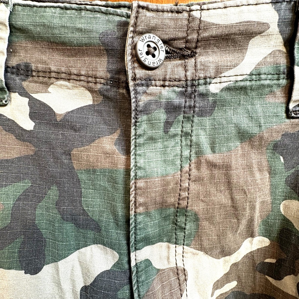 Wrangler Pants Cargo Ripstop Mens 34x32 Camoflauge Green Outdoor Utility Pockets - Picture 5 of 8